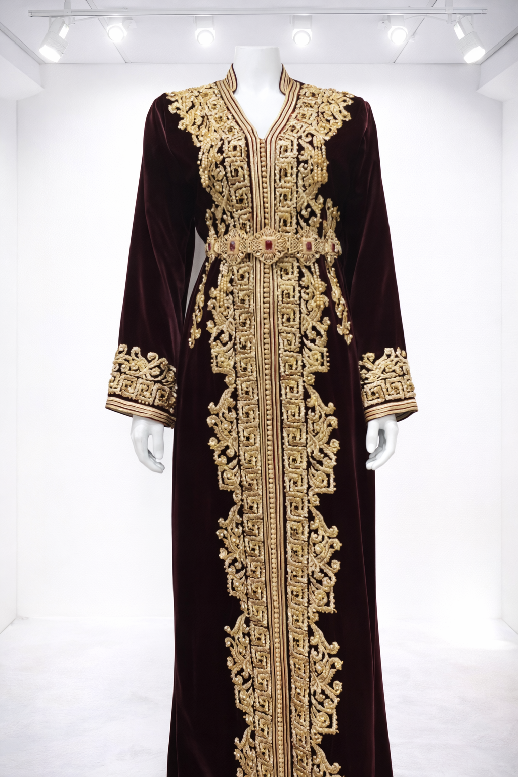 تكشيطة خمري فخمة بتطريز ذهبي تقليدي