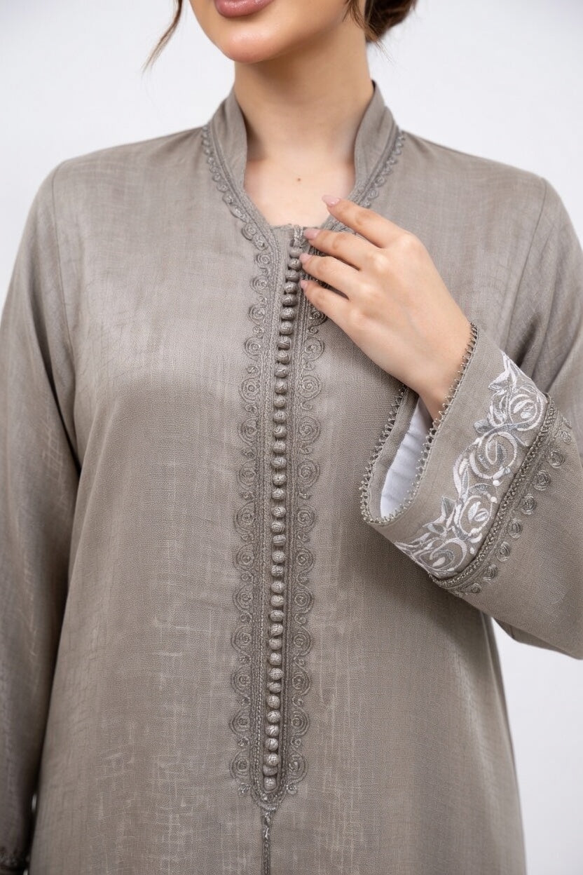 جلابة أنيقة بخدمة تقليدية راقية