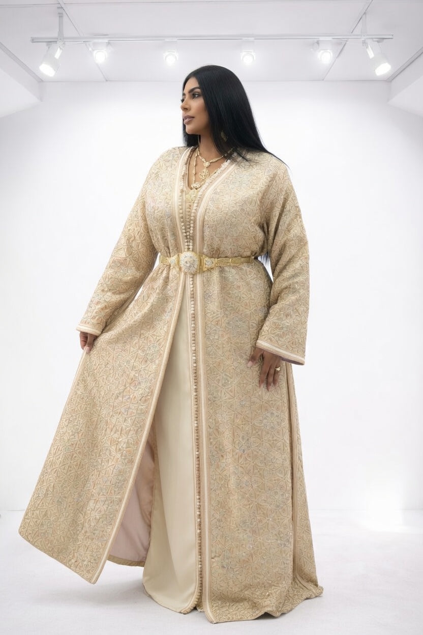 تكشيطة ذهبية فاخرة بتطريز راقي ولمسة ملكية