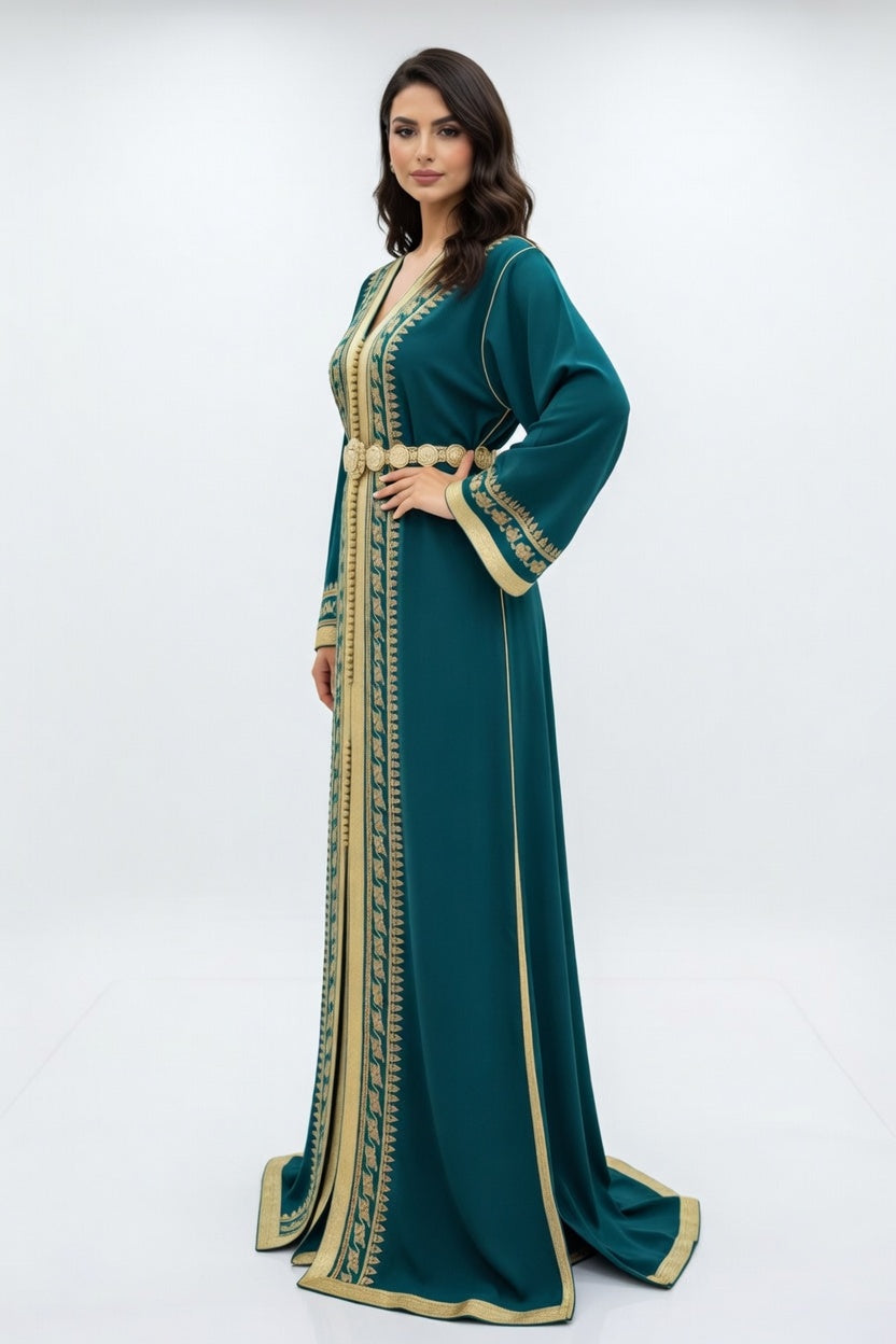 قفطان "زمردة المنارة" الأخضر الملكي بلمسة ذهبية ناعمة