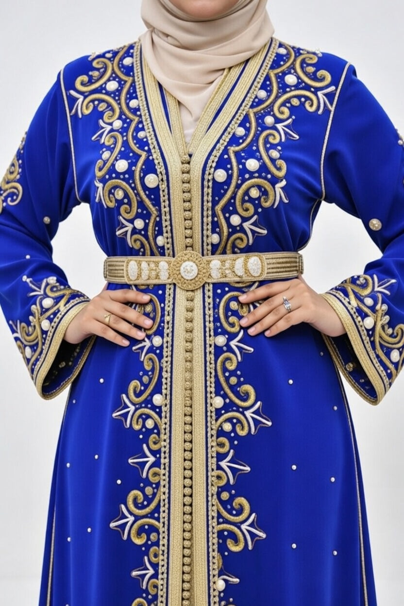 قفطان "سحر النيل" الأزرق الملكي بتطريز ذهبي فاخر