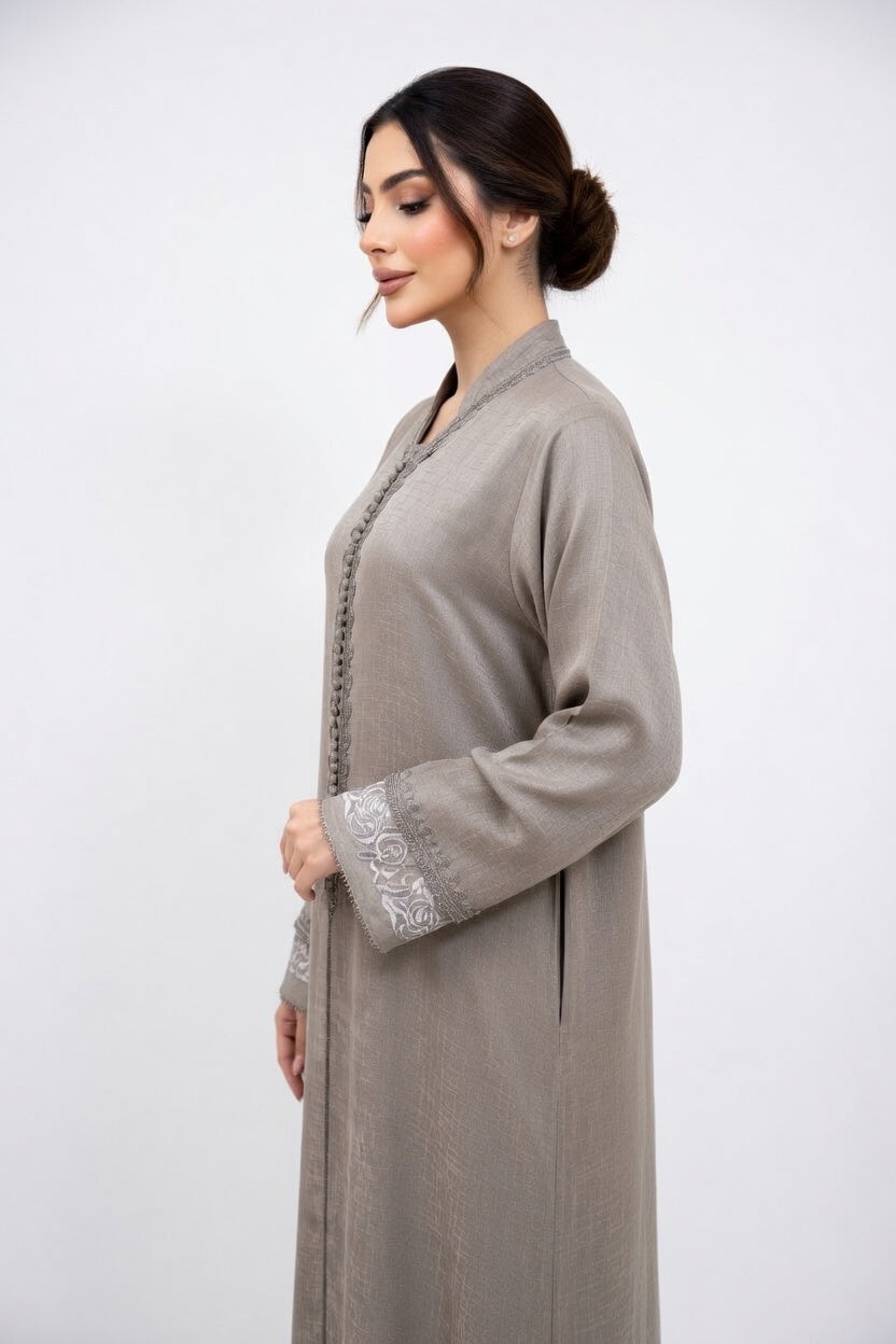 جلابة أنيقة بخدمة تقليدية راقية