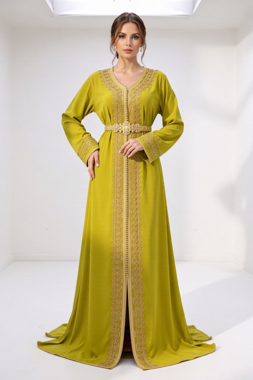 قفطان "شمس المنارة" الأصفر بتطريز ذهبي ملكي