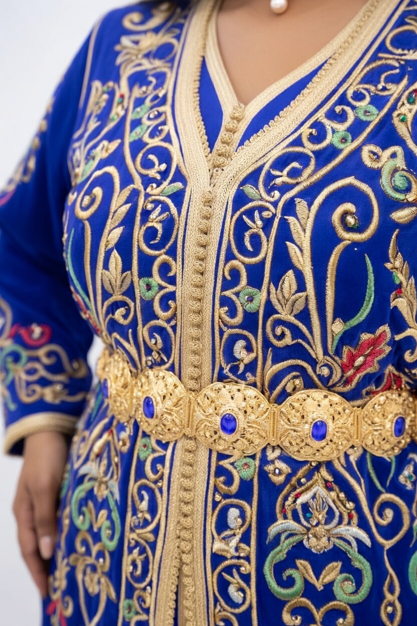 تكشيطة زرقاء ملكية بتطريز ذهبي فاخر