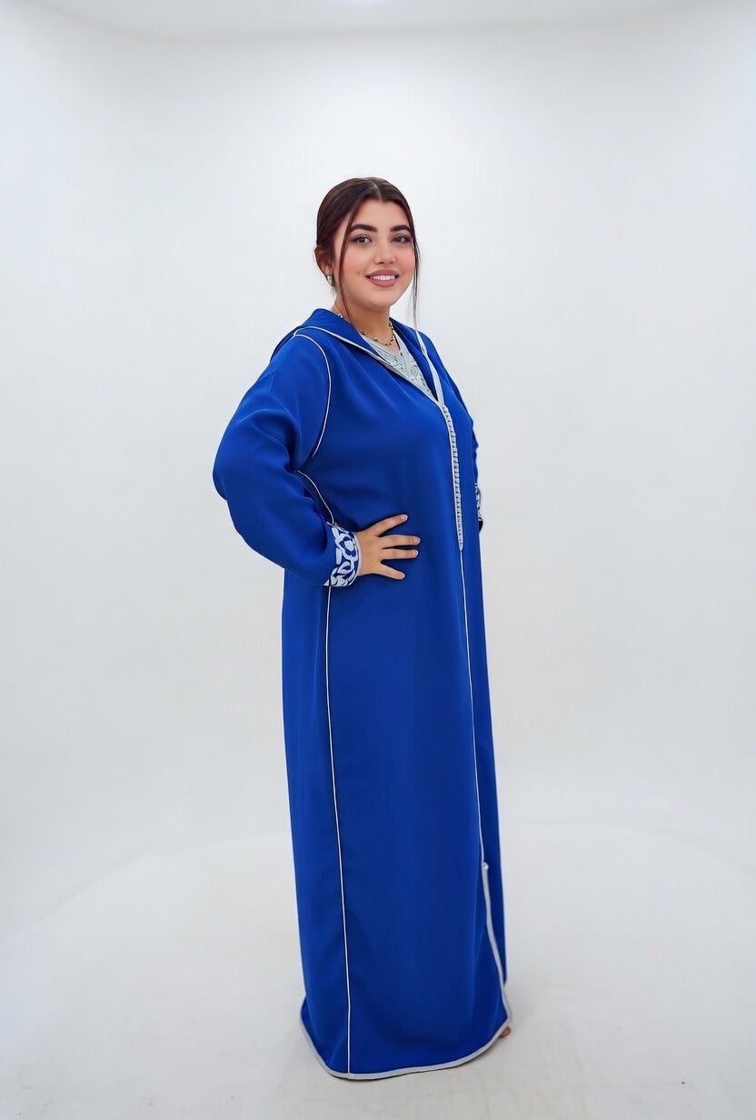 جلابة زرقاء ملكية بتطريز سماوي – أناقة مغربية بلمسة عصرية