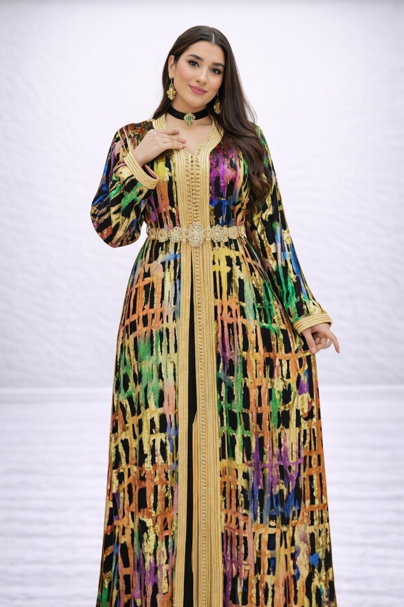 تكشيطة ملونة فخمة بتصميم عصري وتطريز ذهبي