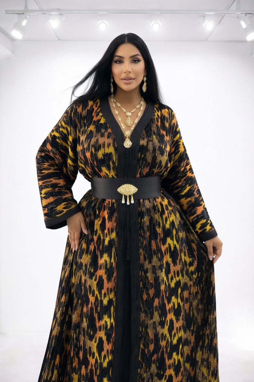 تكشيطة فخمة بنقشة أنيقة مع حزام أسود راقي