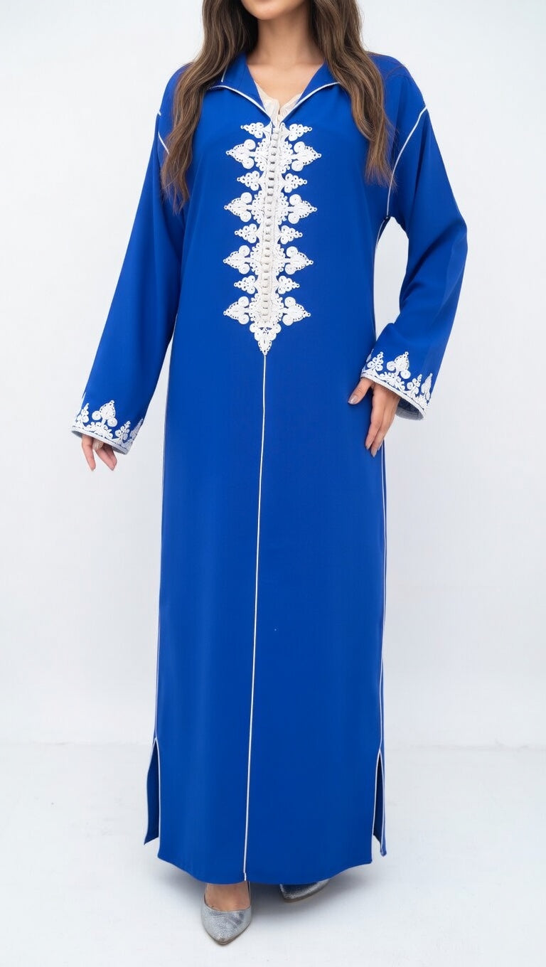 جلابة ملكية زرقاء بتطريز راقي