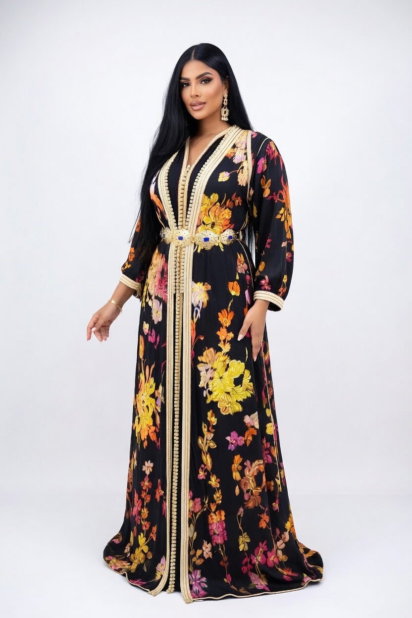 تكشيطة سوداء فخمة بنقشة الورود وحزام ذهبي