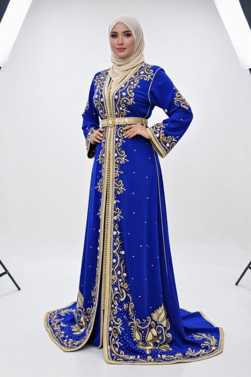 قفطان "سحر النيل" الأزرق الملكي بتطريز ذهبي فاخر