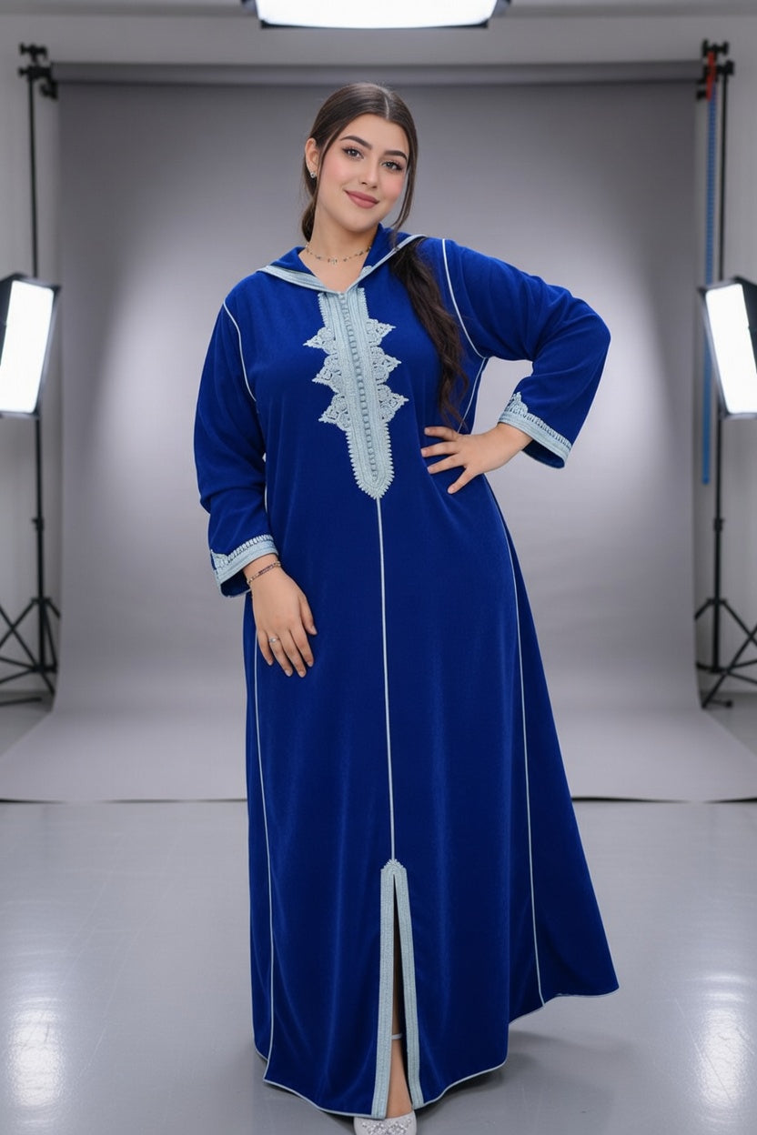 جلابة زرقاء ملكية بتطريز سماوي أنيق