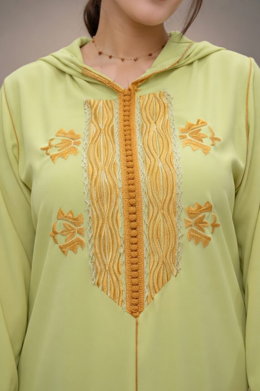 جلابة خضراء ليمونية بتطريز تقليدي فاخر