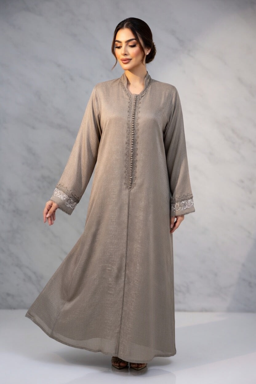 جلابة أنيقة بخدمة تقليدية راقية