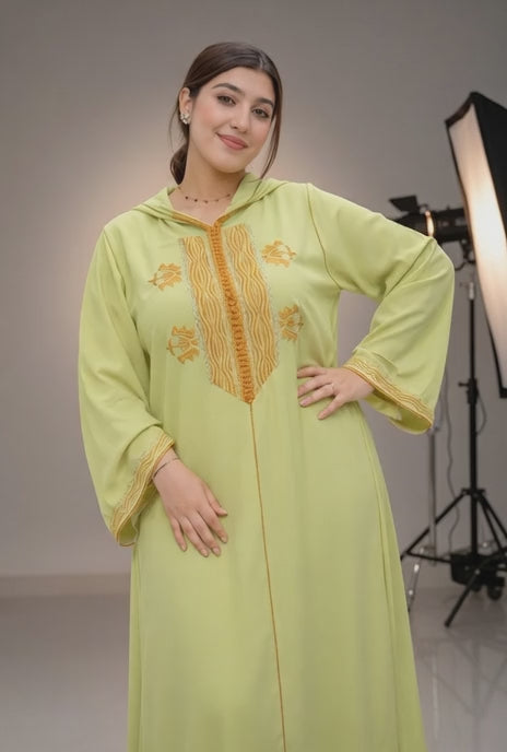 جلابة خضراء ليمونية بتطريز تقليدي فاخر