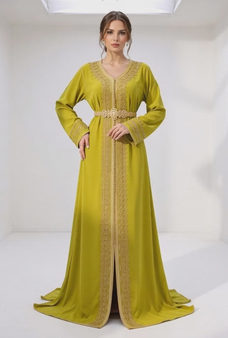 قفطان "شمس المنارة" الأصفر بتطريز ذهبي ملكي