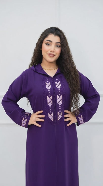 جلابة "فيروز المنارة" الراقية بتطريز ذهبي وشغل المعلم